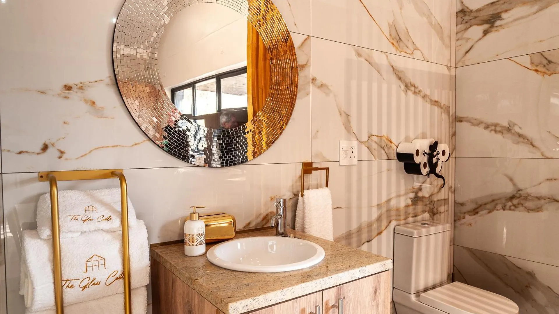 The Glass Castle Retreat Sir Lowry Pass Sudafrica